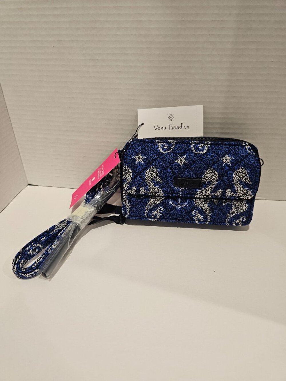 Vera Bradley Iconic RFID All in One Crossbody Seahorse of Course Wallet Wristlet - Picture 11 of 11